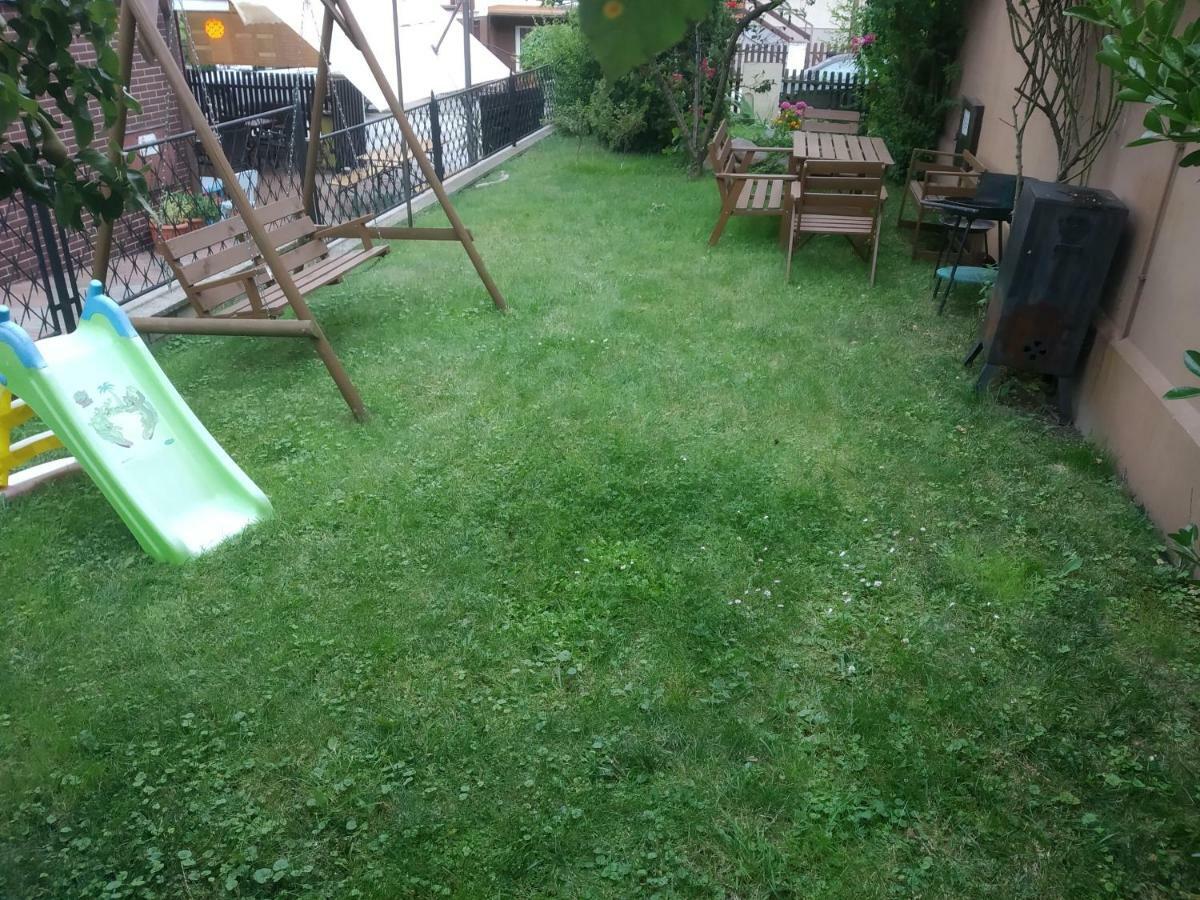 Goscinne Estera